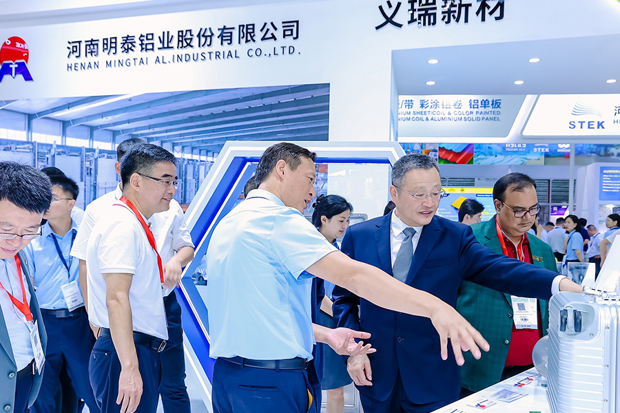 久久AV无码精品人妻系列试探