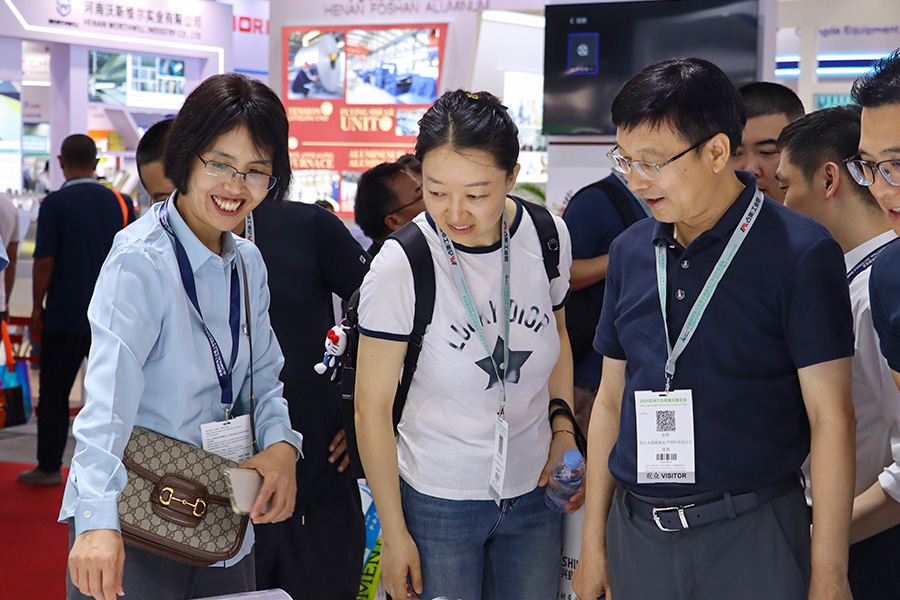 久久AV无码精品人妻系列试探