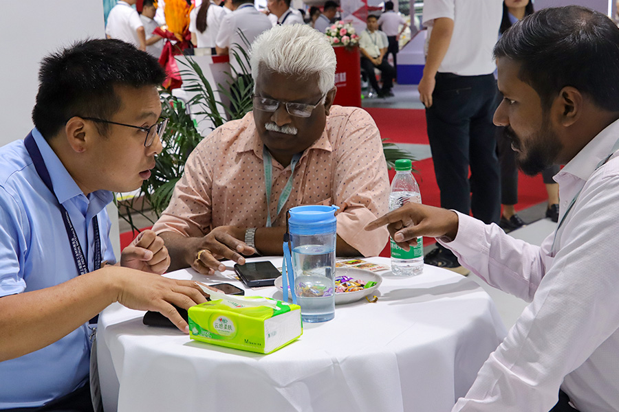 久久AV无码精品人妻系列试探