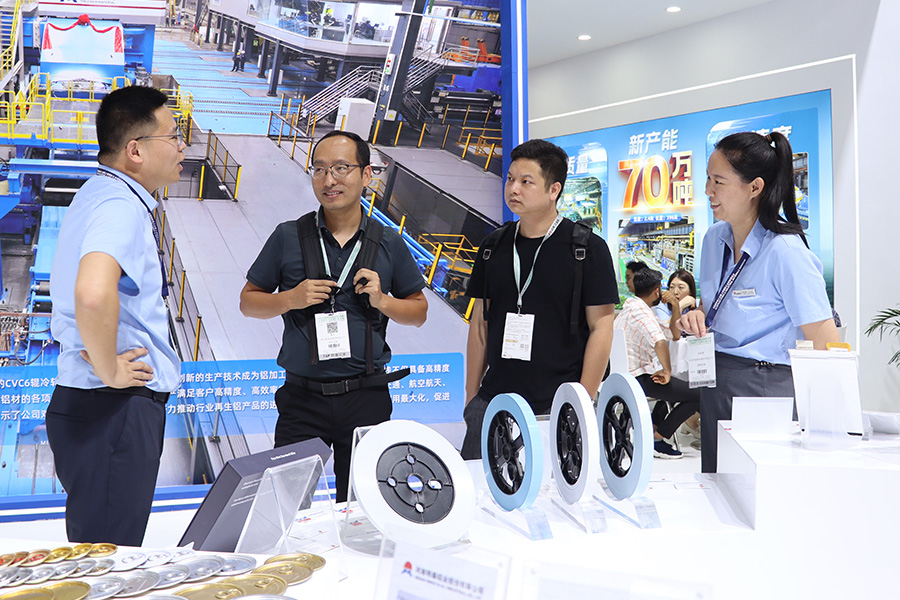 久久AV无码精品人妻系列试探