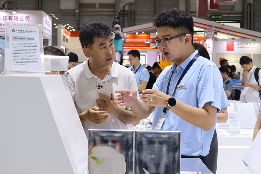 久久AV无码精品人妻系列试探