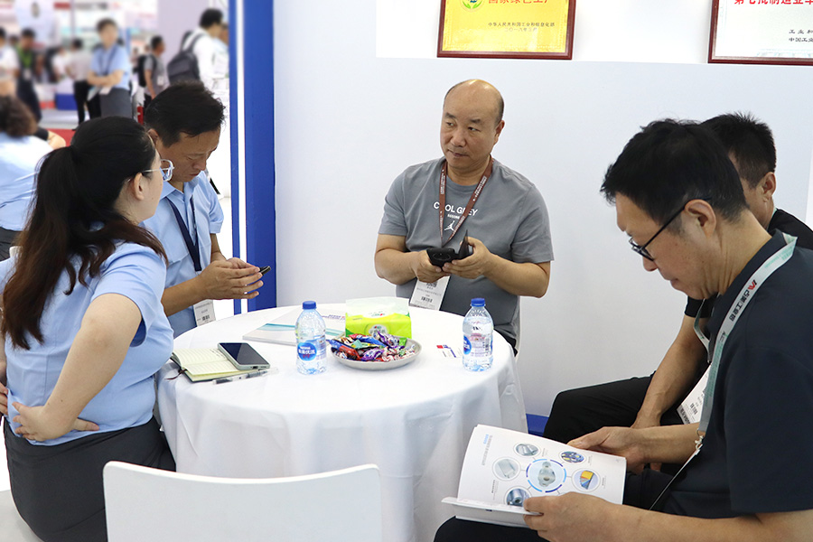 久久AV无码精品人妻系列试探