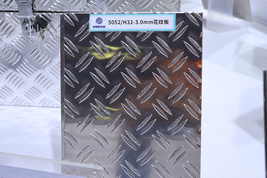 久久AV无码精品人妻系列试探