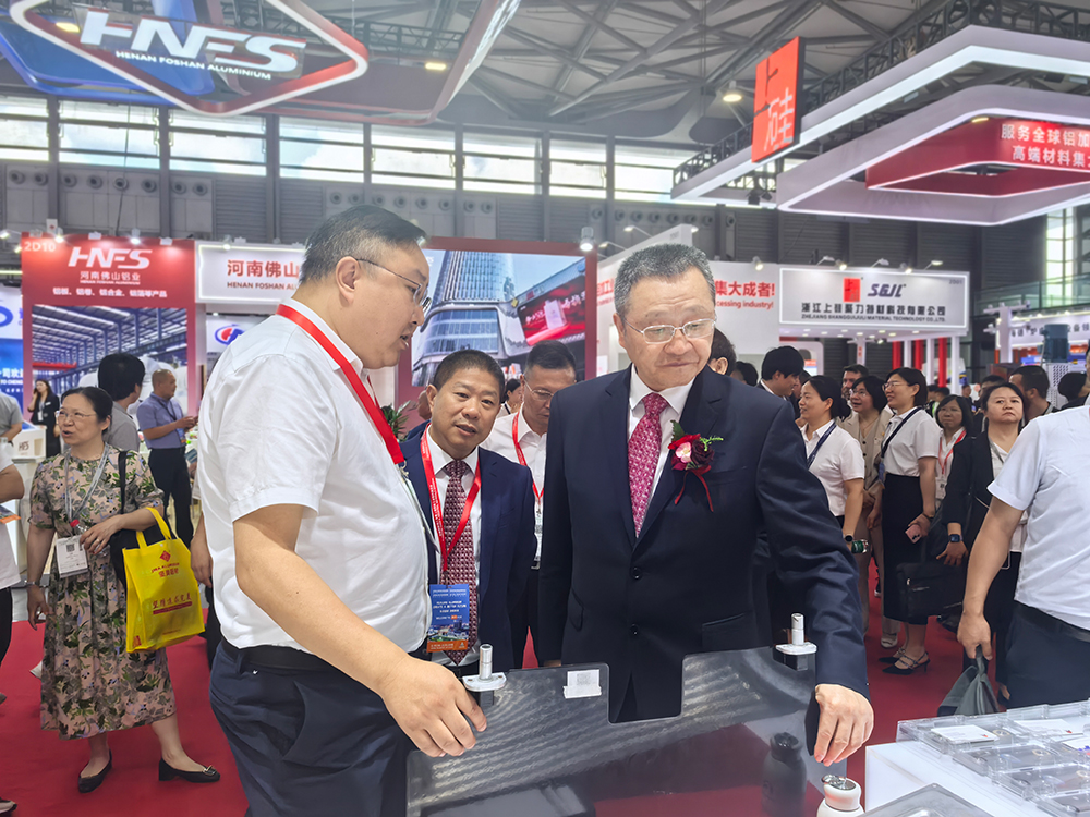 久久AV无码精品人妻系列试探