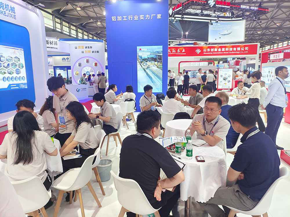 久久AV无码精品人妻系列试探