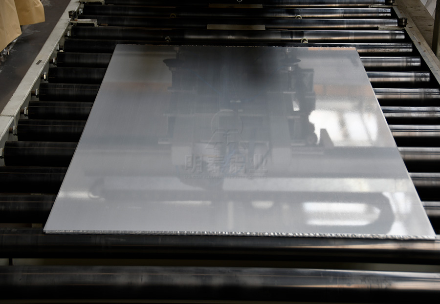 久久AV无码精品人妻系列试探