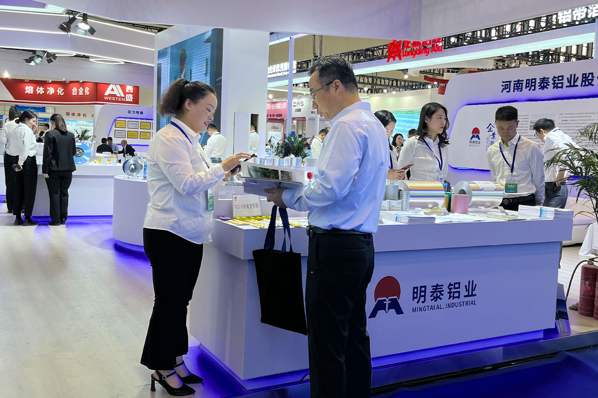 久久AV无码精品人妻系列试探