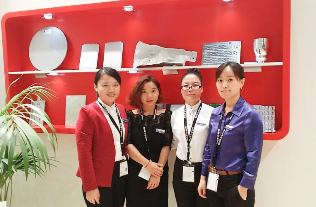 久久AV无码精品人妻系列试探